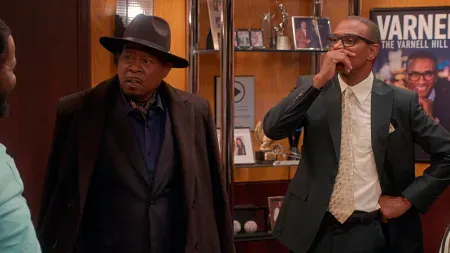 Tommy Davidson as Varnell Hill alongside Martin Lawrence as Martin Payne in Paramount+ comedy The Varnell Hill Show.
